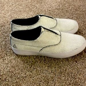 Special edition HUF skate shoes in memory of  skateboarder Dylan Rieder